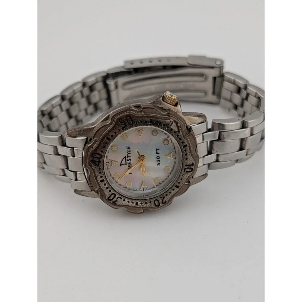 Freestyle Shark Watch Women Rotating Bezel MOP Dial Silver 6.5
